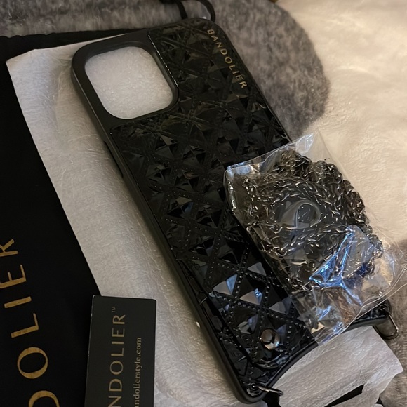 Bandolier SHEILA Pyramid Embossed Crossbody Bandolier in Black pewter 12Max pro - Picture 12 of 12